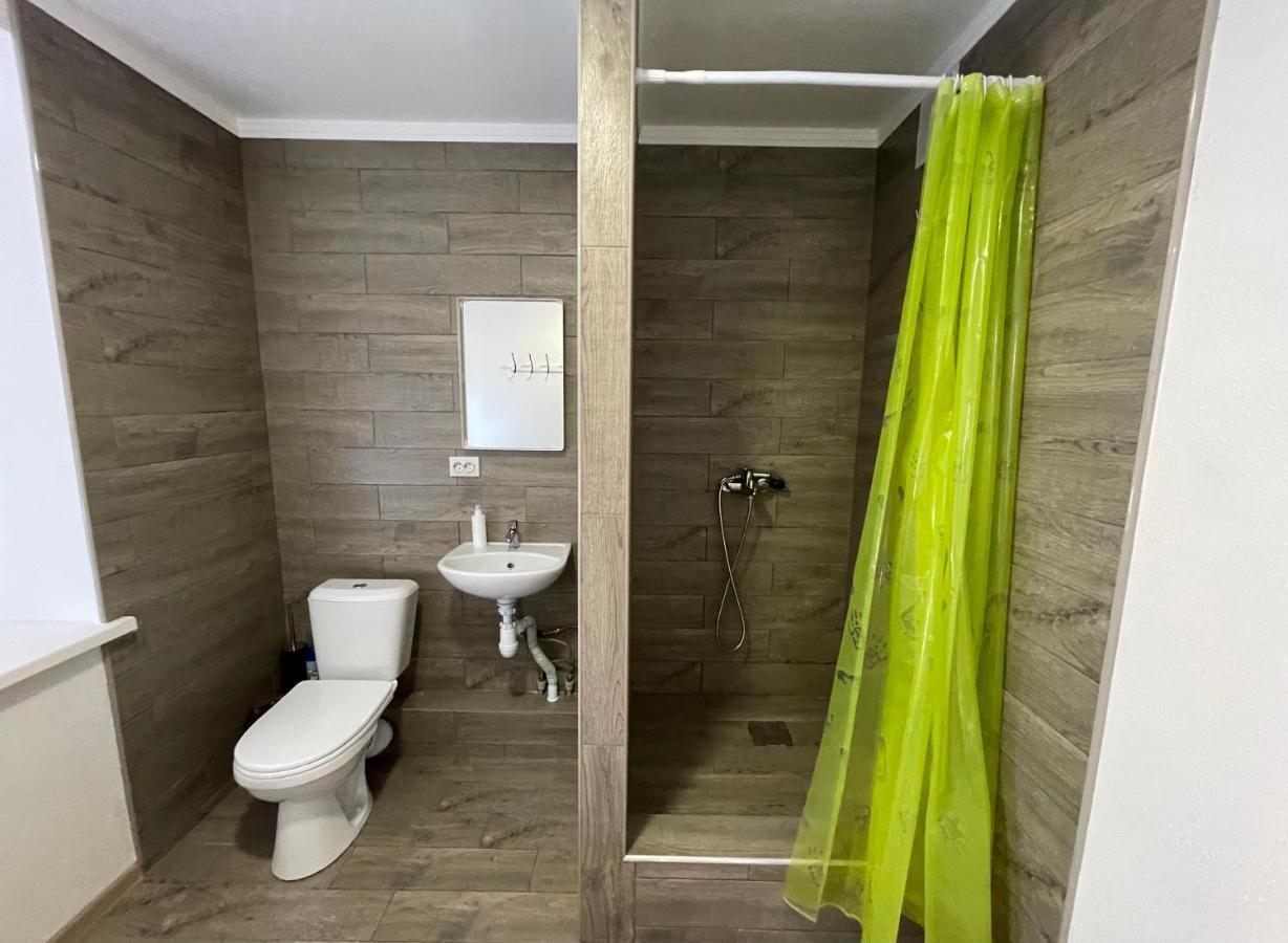 Gogol Mini Hotel Брест Экстерьер фото