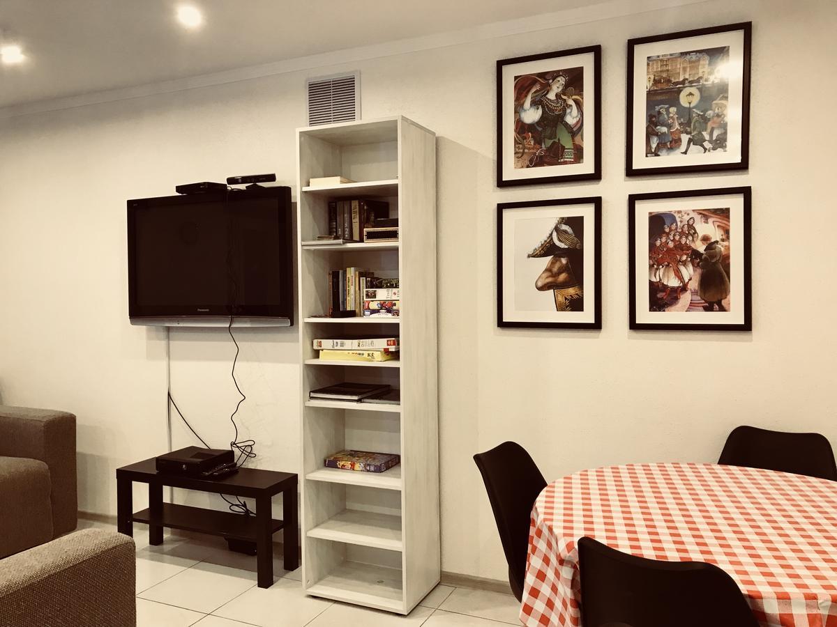 Gogol Mini Hotel Брест Экстерьер фото