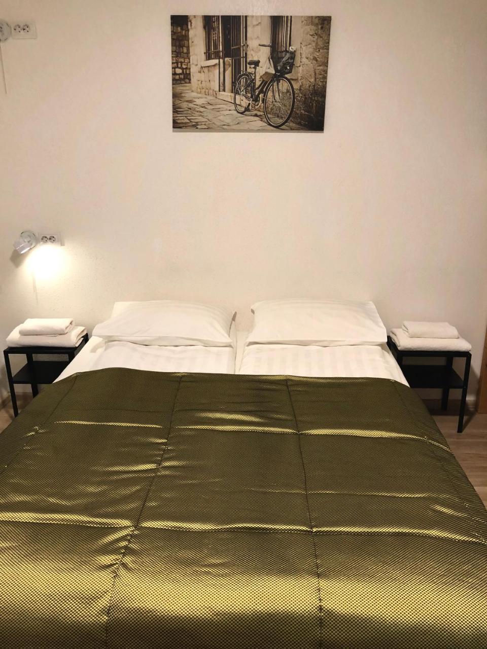 Gogol Mini Hotel Брест Экстерьер фото